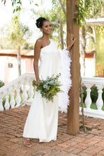 Cargar imagen en el visor de la galería, Vestido Ombro Só Plumas Branco