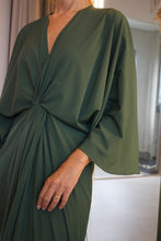 Carregar imagem no visualizador da galeria, Vestido Lívia Verde Musgo
