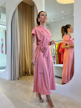 Carregar imagem no visualizador da galeria, Vestido Alice Rosé + Faixa e Flor