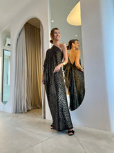 Carregar imagem no visualizador da galeria, Vestido Lola Dupla Face Animal Print e Preto