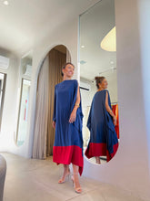 Cargar imagen en el visor de la galería, Kaftan Simplice Mídi Marinho e Vermelho