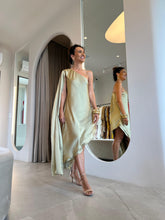 Cargar imagen en el visor de la galería, Vestido Cristina Dourado