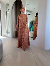 Cargar imagen en el visor de la galería, Kaftan Simplice Flores 3D