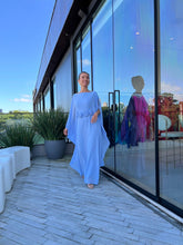 Cargar imagen en el visor de la galería, Kaftan Lucia Light Azul Serity