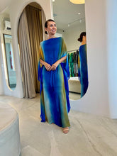 Cargar imagen en el visor de la galería, Kaftan Simplice Degradê Azul