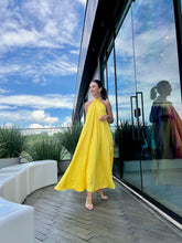 Cargar imagen en el visor de la galería, Vestido Laís Amarelo