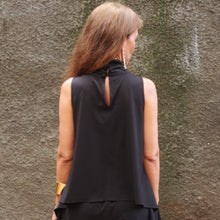 Carregar imagem no visualizador da galeria, Blusa Nina Preta