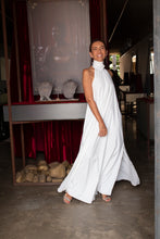 Carregar imagem no visualizador da galeria, Vestido Alessandra com Decote Branco