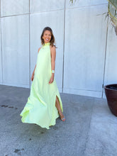 Carregar imagem no visualizador da galeria, Vestido Alessandra com Decote Lima