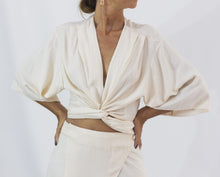 Carregar imagem no visualizador da galeria, Blusa Nó Linho