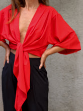 Carregar imagem no visualizador da galeria, Blusa Nó Vermelho