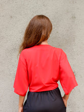 Carregar imagem no visualizador da galeria, Blusa Nó Vermelho
