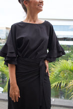 Carregar imagem no visualizador da galeria, Blusa Bia Preta