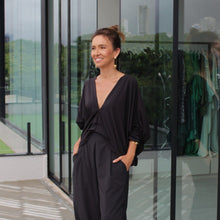 Carregar imagem no visualizador da galeria, Blusa Bufante Preta