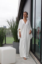 Carregar imagem no visualizador da galeria, Kaftan Helô Branco Linho
