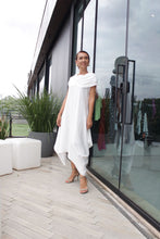 Carregar imagem no visualizador da galeria, Vestido Iara com Gola Branco
