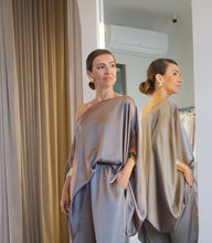Carregar imagem no visualizador da galeria, Blusa Ampla Bronze
