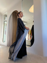 Carregar imagem no visualizador da galeria, Kaftan Simplice Dois Tons Preto e Cinza
