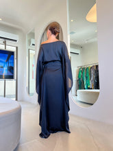 Carregar imagem no visualizador da galeria, Vestido Antônia Preto + Flor
