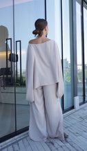 Carregar imagem no visualizador da galeria, Blusa Ampla Linho Nude
